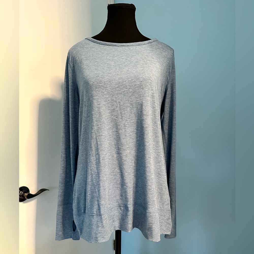 GapFit | open back athletic top